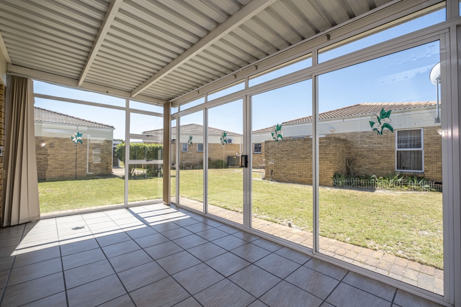 1 Bedroom Property for Sale in Protea Heights Western Cape